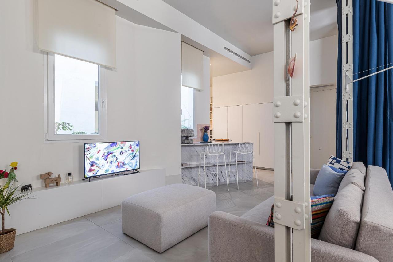 Apartment Bnbholder Blue Loft Center